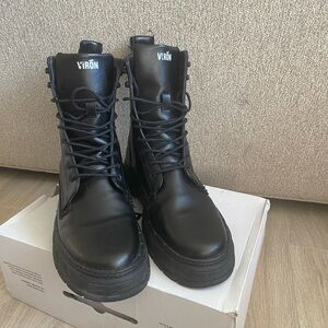 Virón Man Black Boots